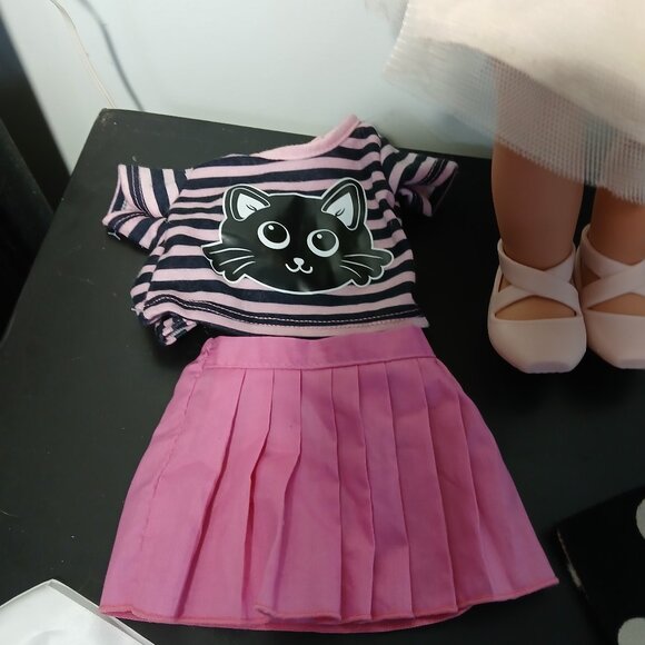 Out Generation 18 inch doll with accessories - Picture 8 of 8